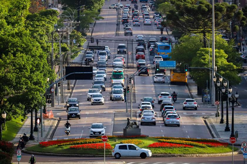 Falsos boletos, sites e promessas de desconto: saiba como evitar cair em golpes no pagamento do IPVA 2025